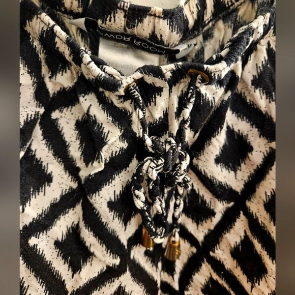 Powder Room Panama Shorts Cute Black and White Aztec Gold - Picture 2 of 2